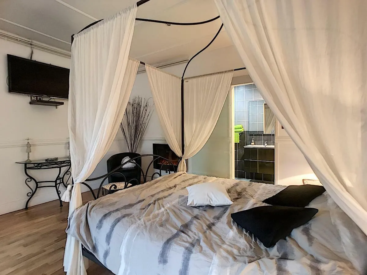 Le Domaine Du Terme Hotel Villemur-sur-Tarn 0*,  France